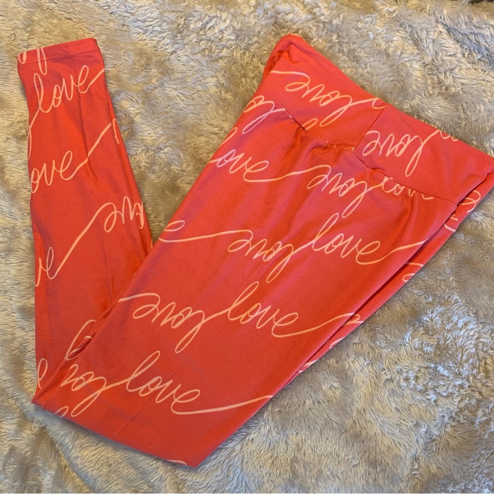 Lularoe Pink Love Leggings size OS
